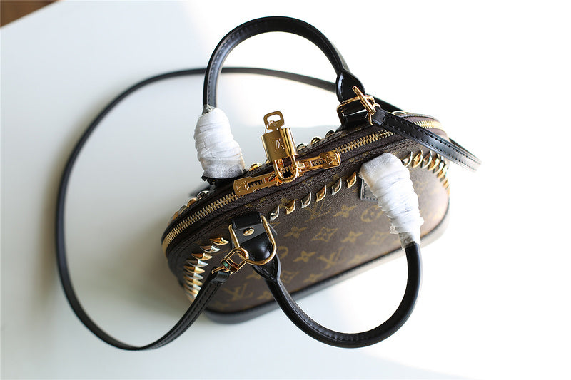 I W Fashion Lu-Vi bags - 8265