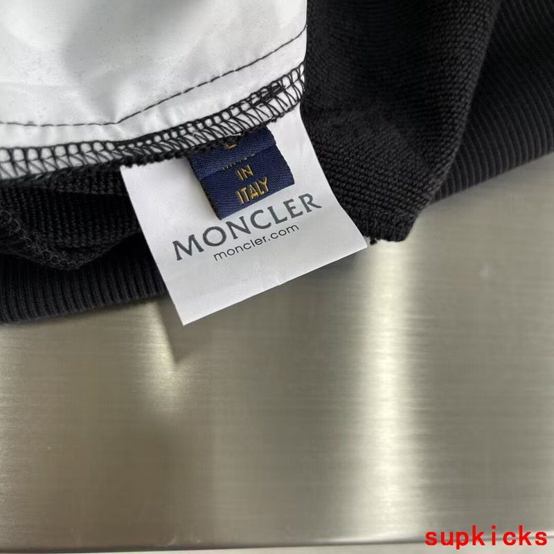 Moncler Luxury Cloth