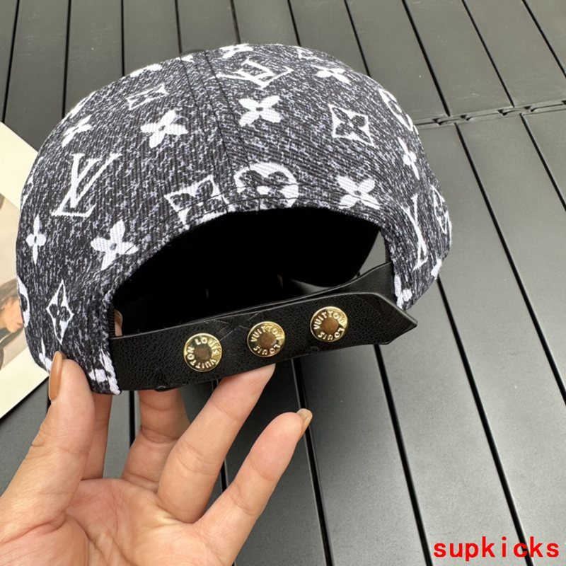 Louis Vuitton Luxury Cap
