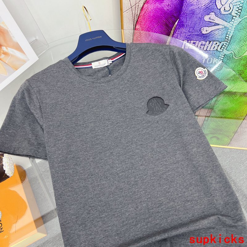 Moncler Luxury Cloth