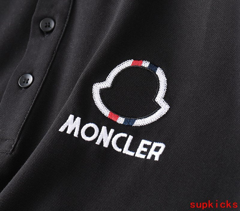 Moncler Luxury Cloth