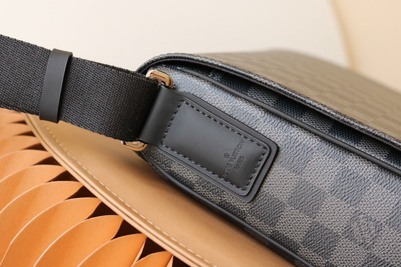 I W Fashion Lu-Vi bags - 17190