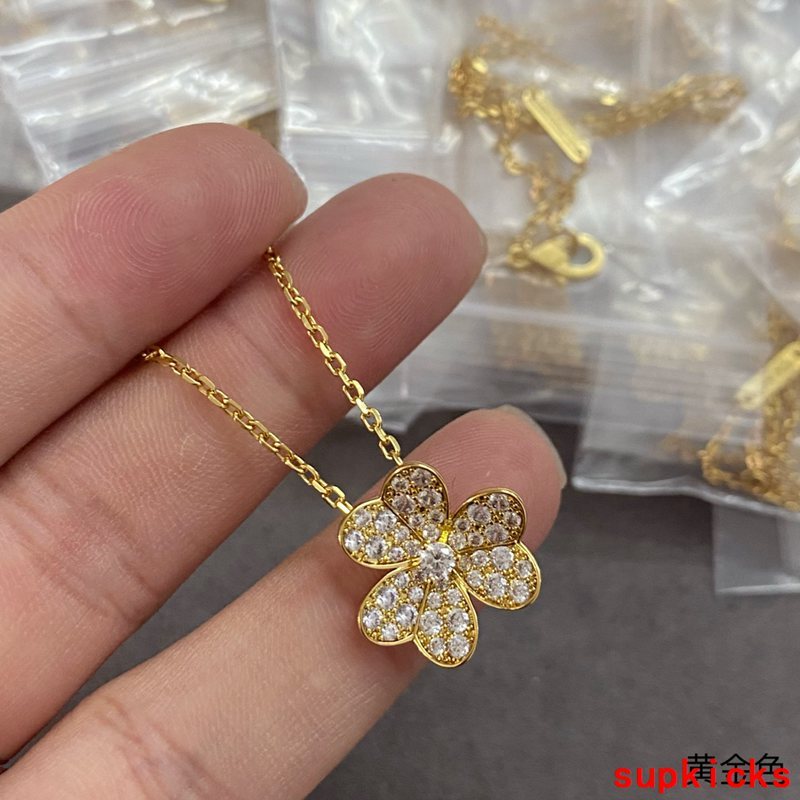 Van Cleef & Arples Jewelry