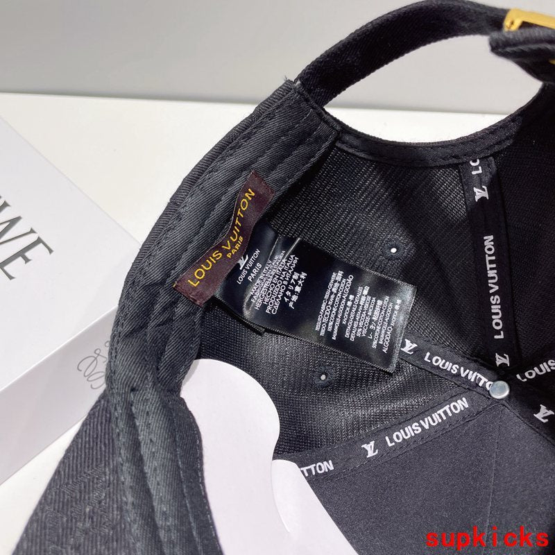Louis Vuitton Luxury Cap