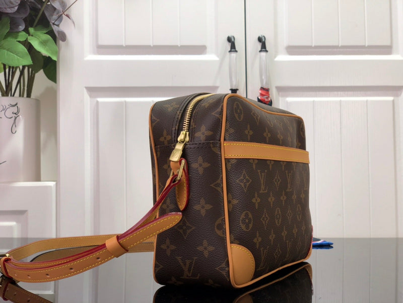 I W Fashion Lu-Vi bags - 17356