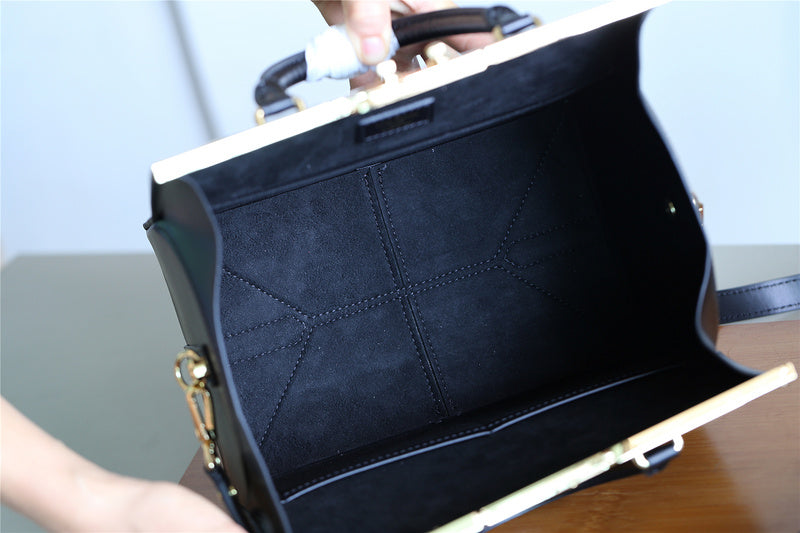 I W Fashion Lu-Vi bags - 8165