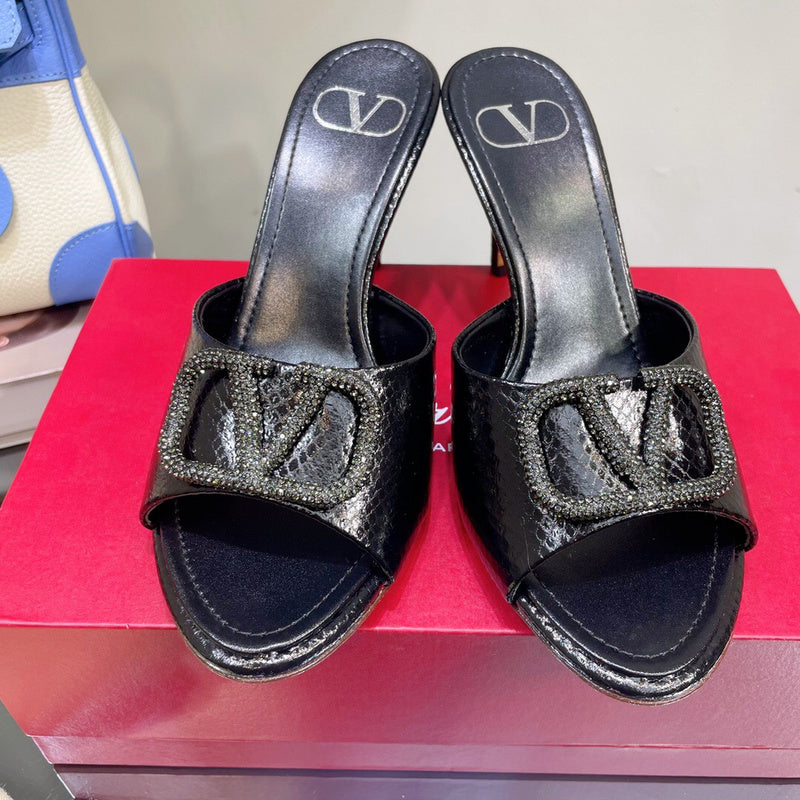 Valentino GARAVANI Luxury Shoes