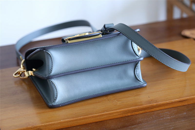 I W Fashion Lu-Vi bags - 8121