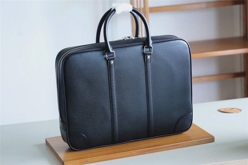 I W Fashion Lu-Vi bags - 9849