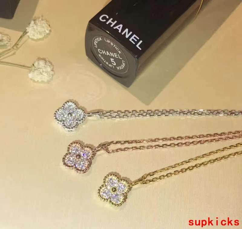 Van Cleef & Arples Jewelry