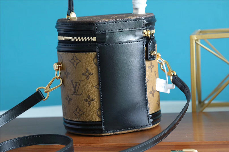 I W Fashion Lu-Vi bags - 8614