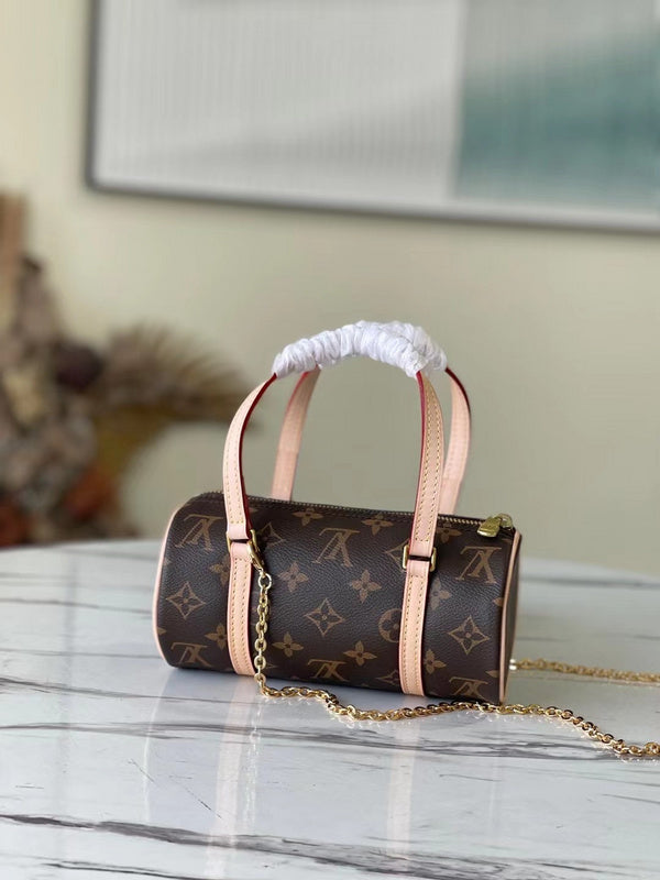 I W Fashion Lu-Vi bags - 17137