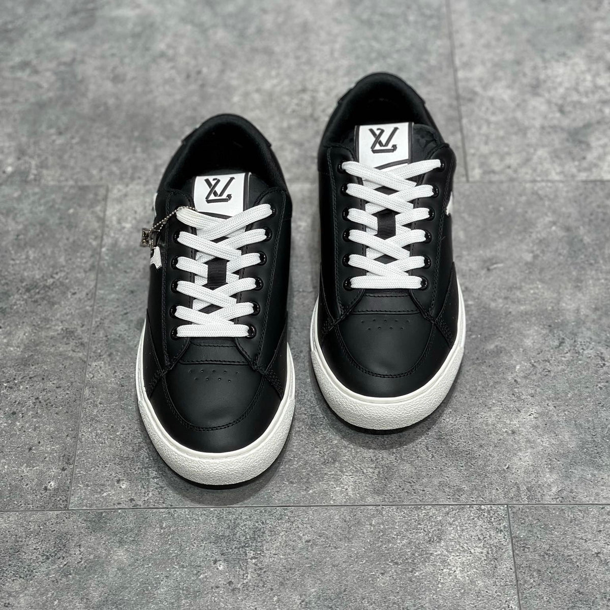 LOU TRAINERS