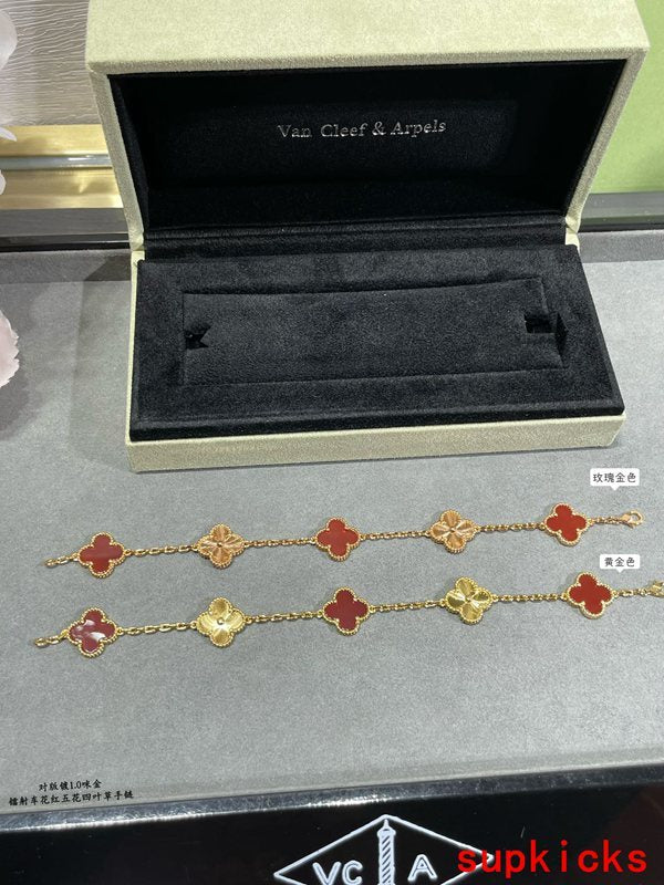Van Cleef & Arples Jewelry