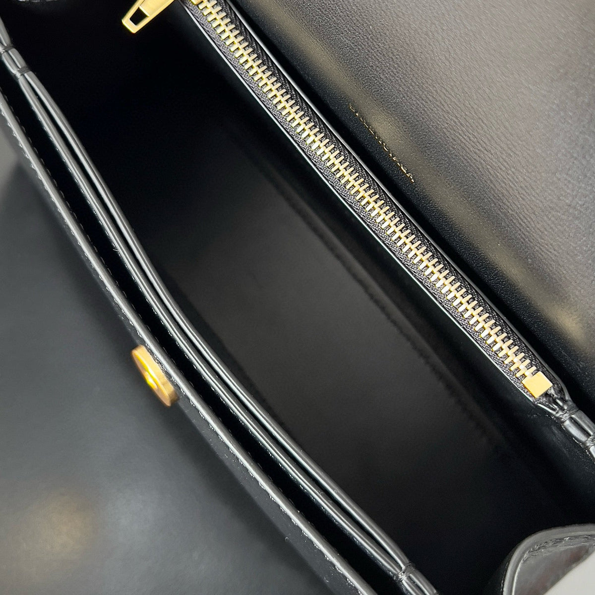 BAL SMALL CRUSH BAG