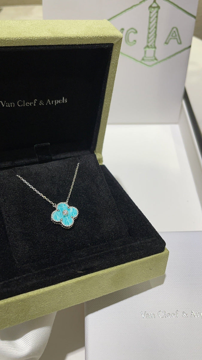VAN C NECKLACE