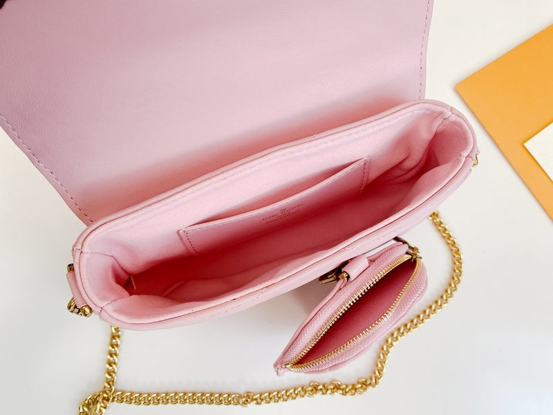 I W Fashion Lu-Vi bags - 17580