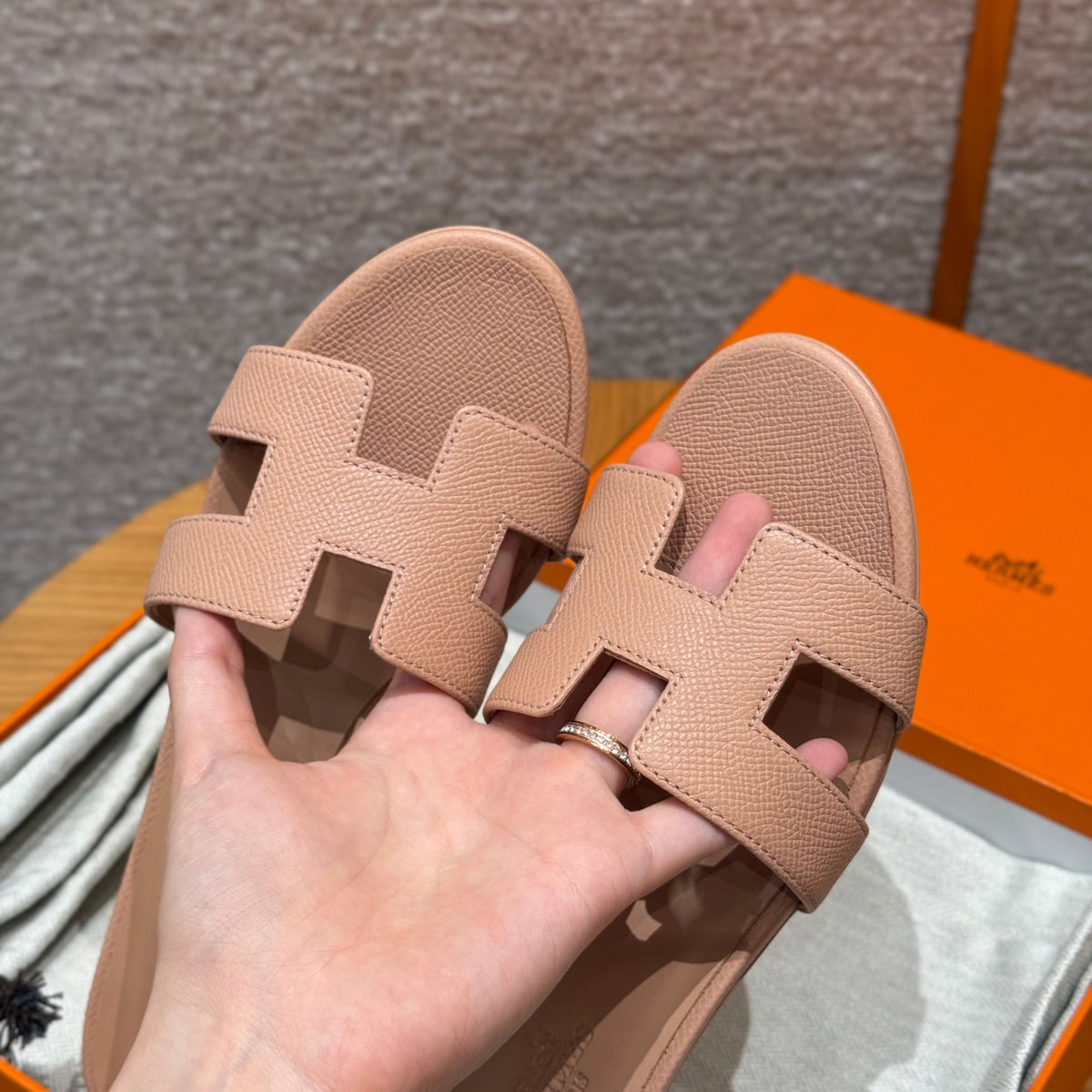 HERM OASIS SANDALS