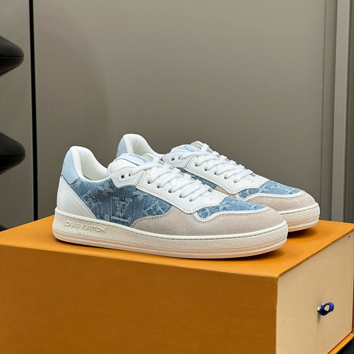 LOU STADIUM SNEAKER