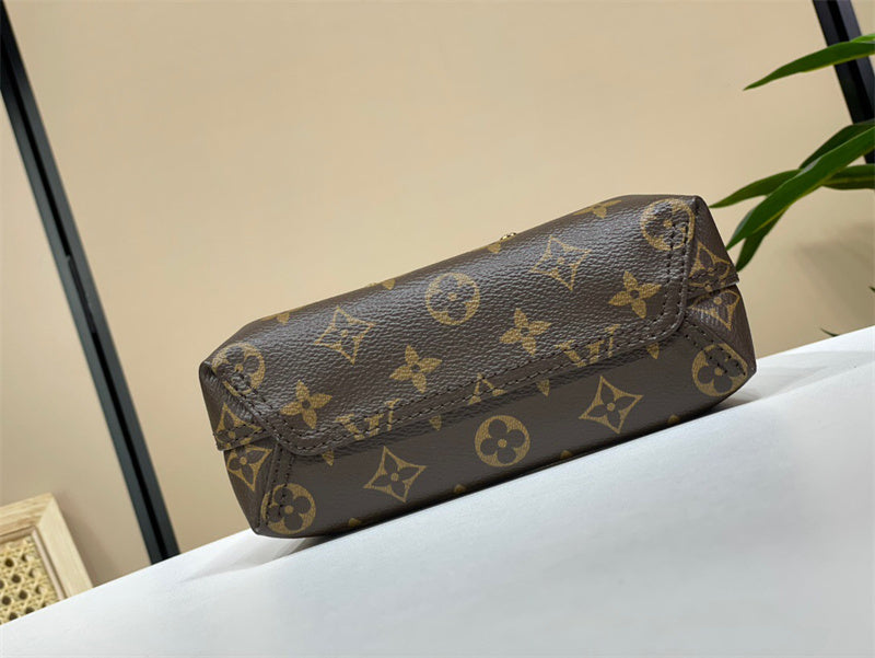 PHA - LOV Bags - 417