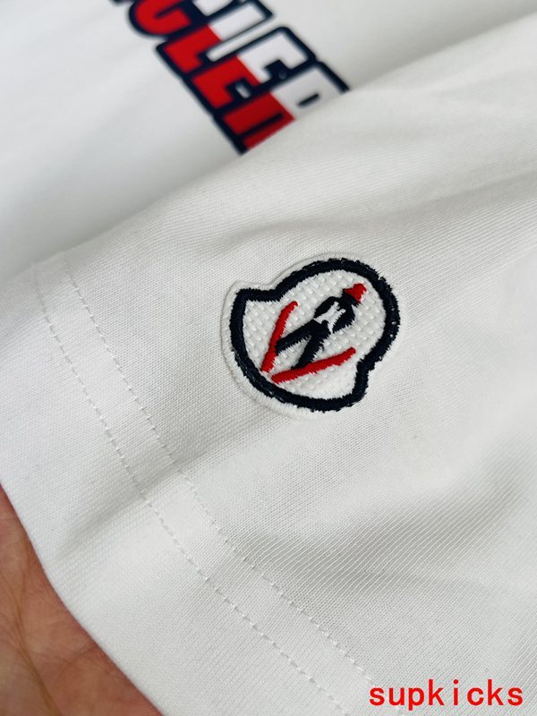 Moncler Luxury Cloth