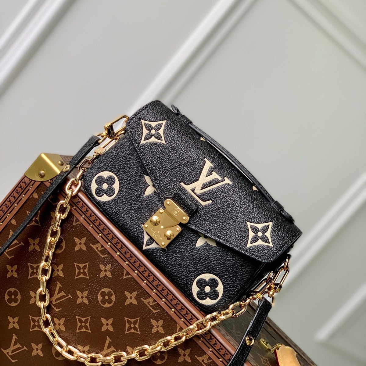 LOU POCHETTE METIS EAST WEST BAG