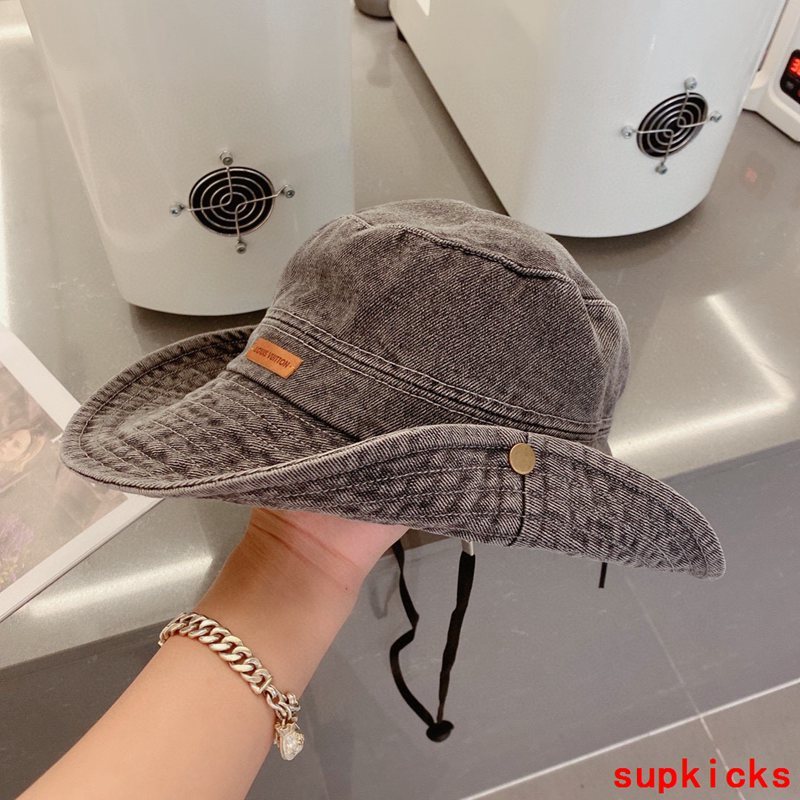Louis Vuitton Luxury Cap
