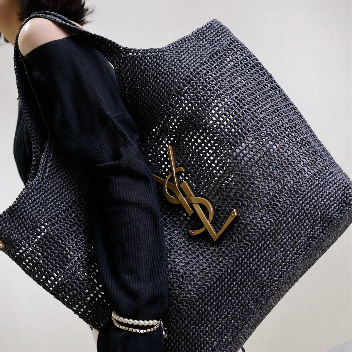 SL ICARE IN RAFFIA BAG