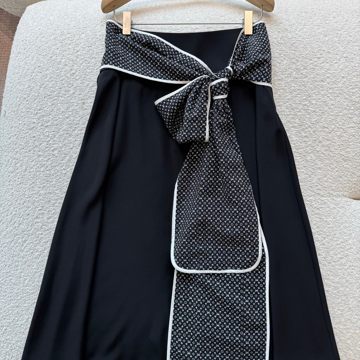 LOU SKIRT