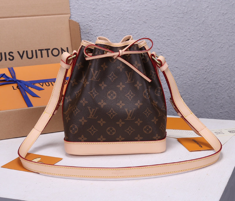 I W Fashion Lu-Vi Bags - 16970