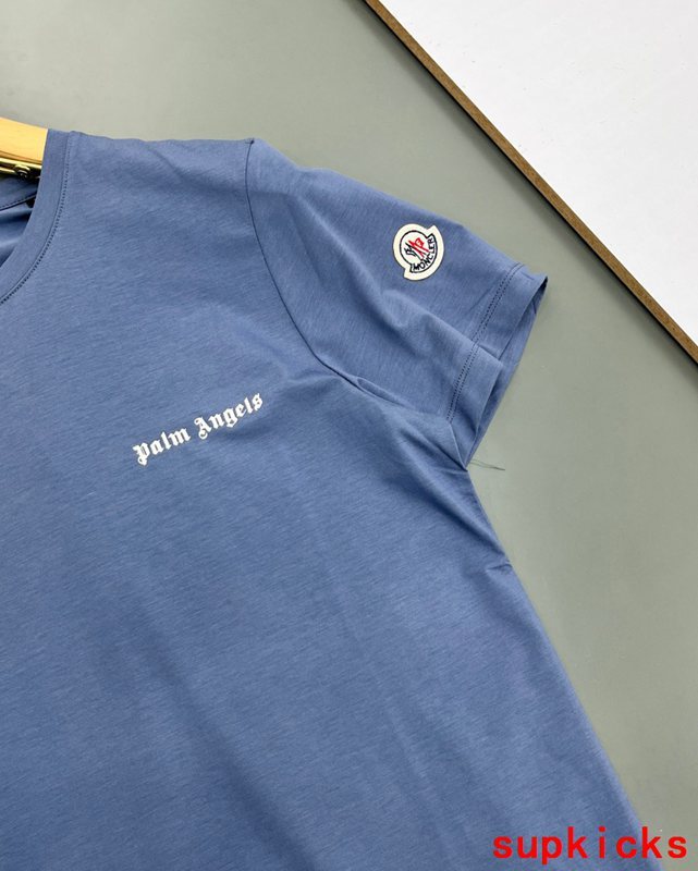 Moncler Luxury Cloth