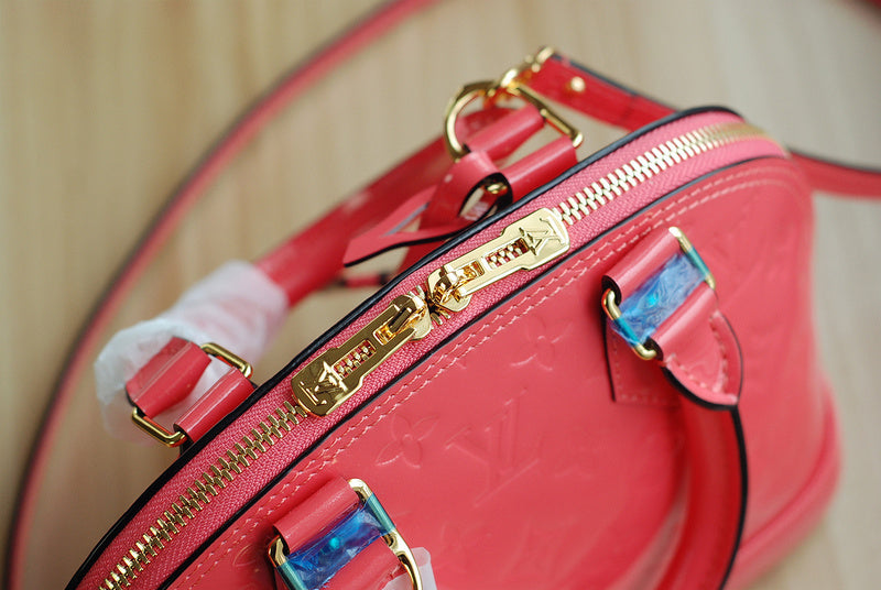 I W Fashion Lu-Vi bags - 8275
