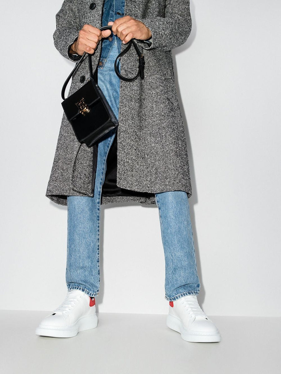 OVERSIZE SNEAKERS