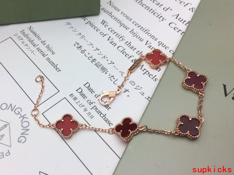 Van Cleef & Arples Jewelry