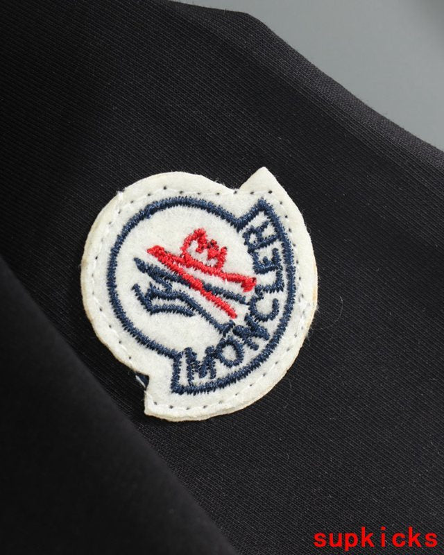 Moncler Luxury Cloth