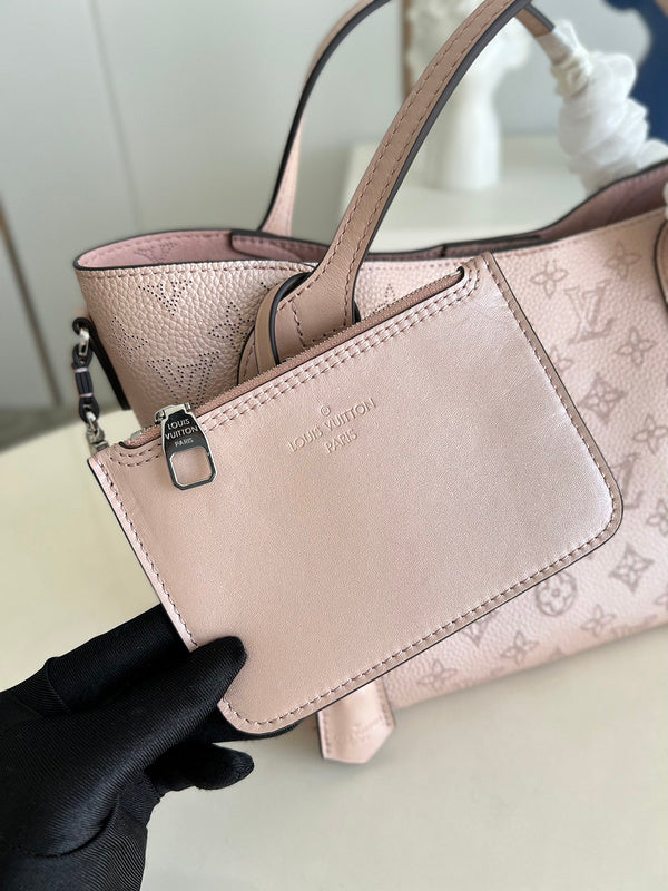 I W Fashion Lu-Vi bags - 17209