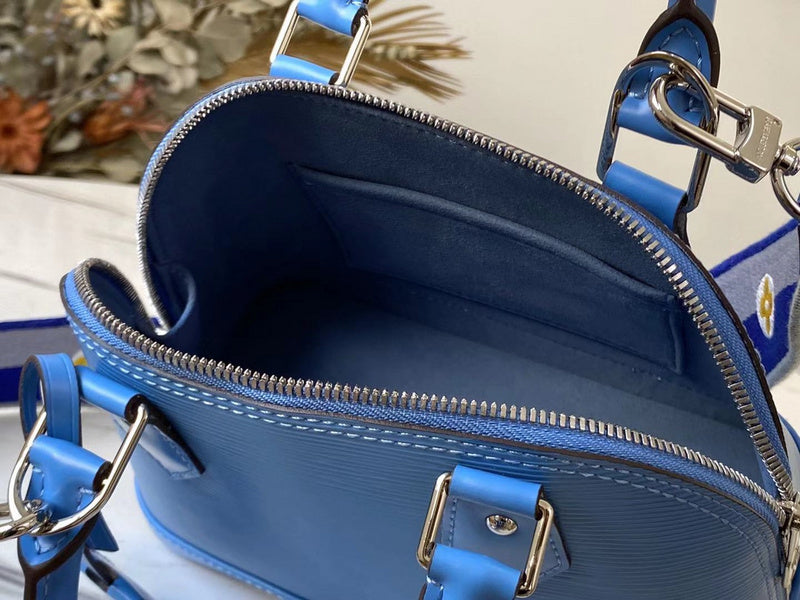 I W Fashion Lu-Vi bags - 17531