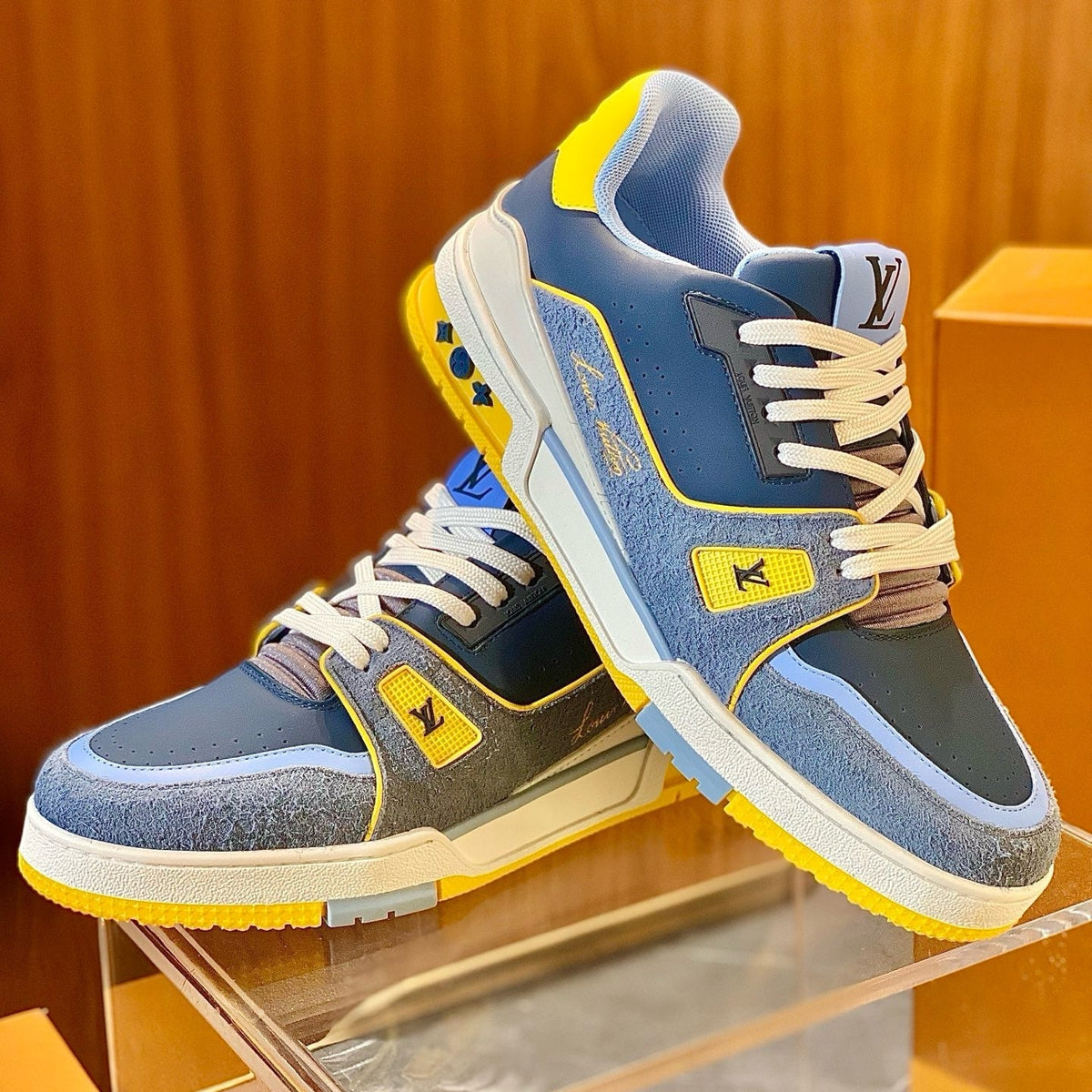 LOU TRAINERS
