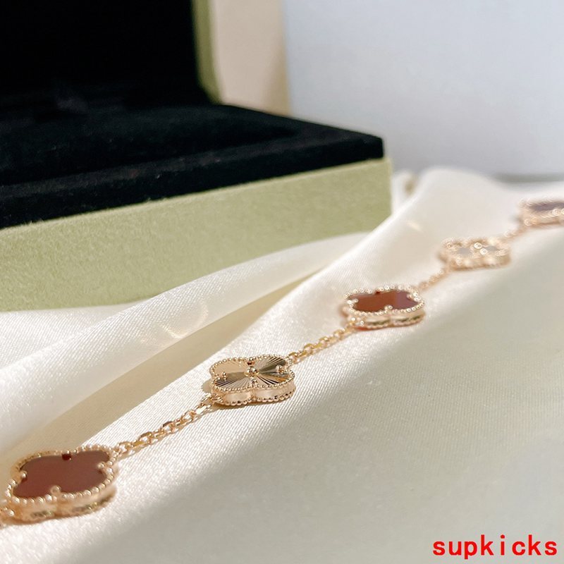 Van Cleef & Arples Jewelry