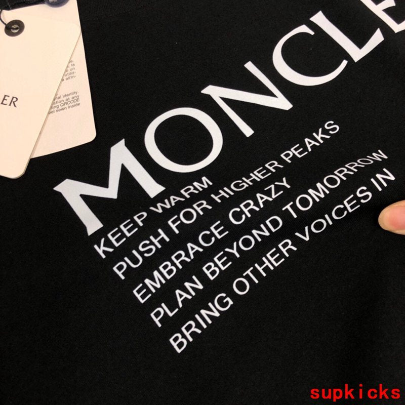 Moncler Luxury Cloth