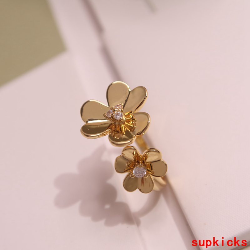 Van Cleef & Arples Jewelry