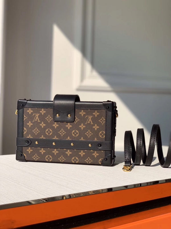 I W Fashion Lu-Vi Bags - 16745