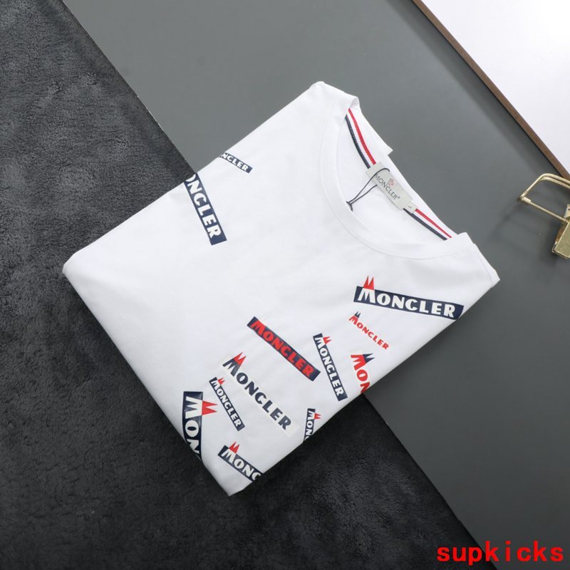 Moncler Luxury Cloth