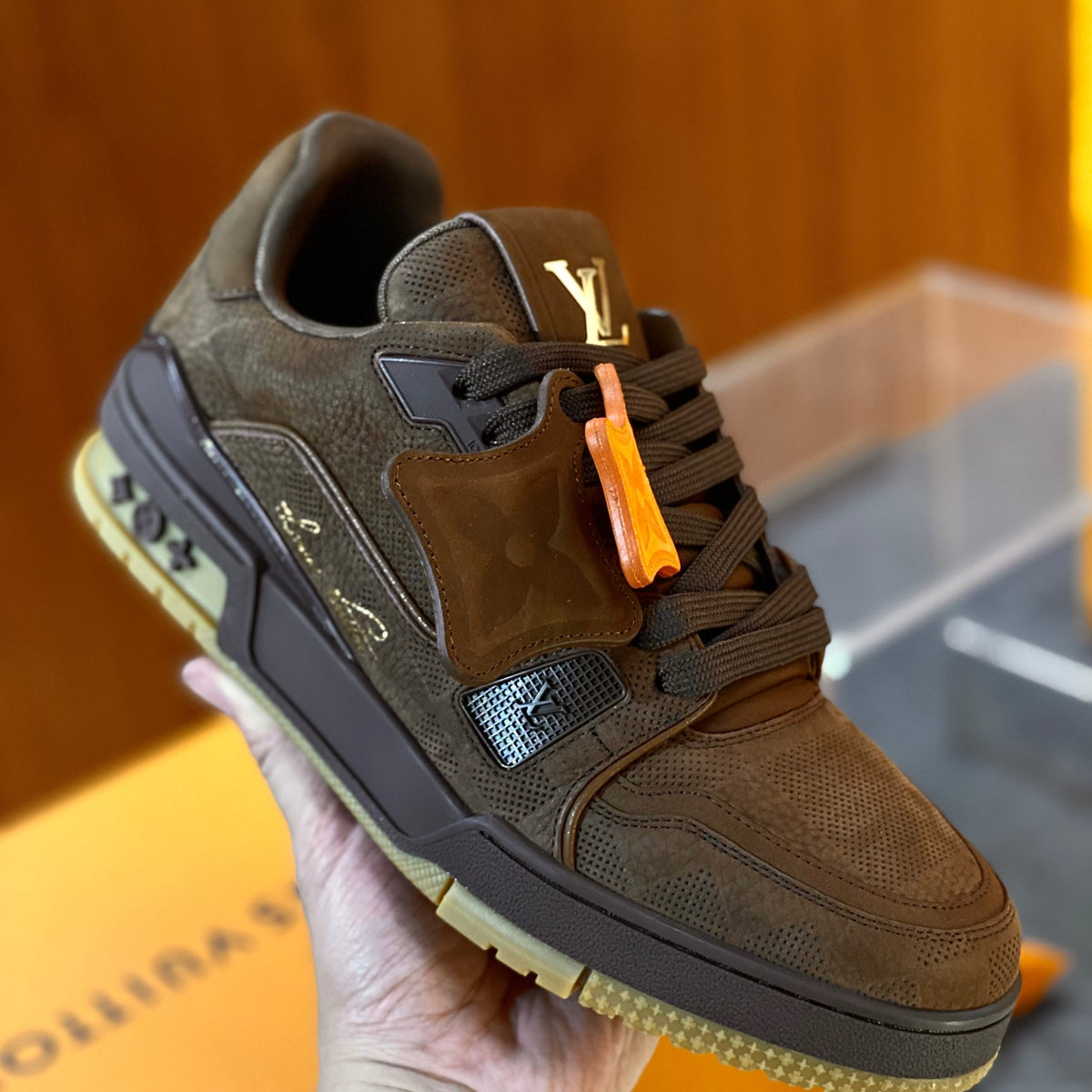 LOU TRAINERS