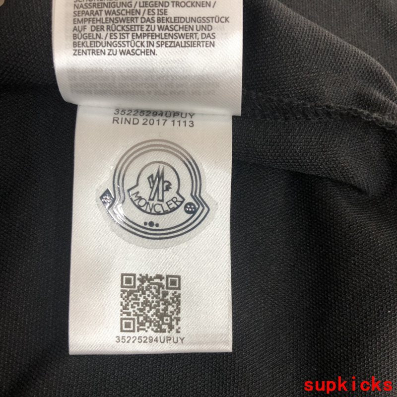 Moncler Luxury Cloth