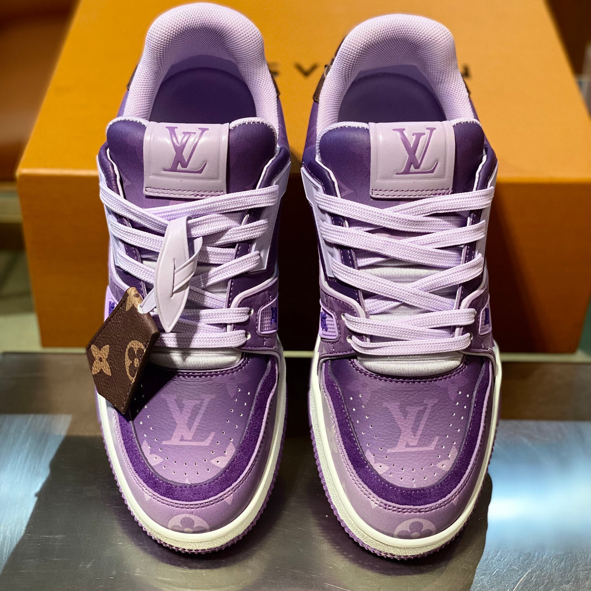 LOU SNEAKERS