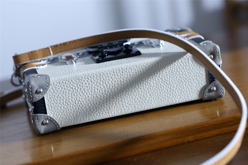 I W Fashion Lu-Vi bags - 8231