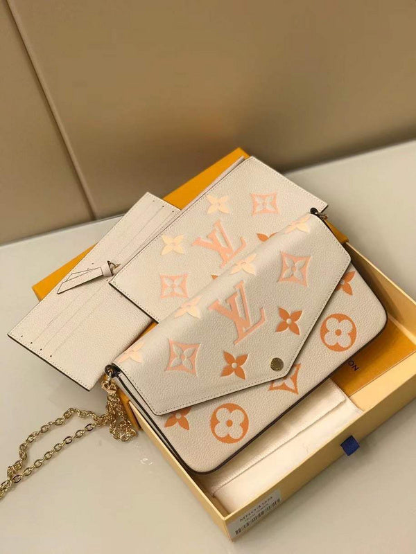 I W Fashion Lu-Vi bags - 17608