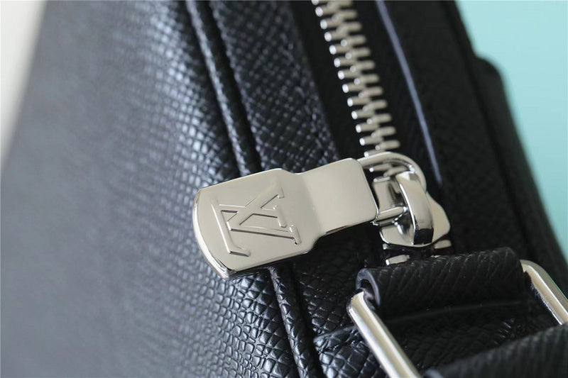 I W Fashion Lu-Vi bags - 9979