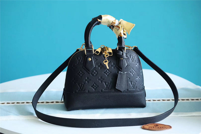 I W Fashion Lu-Vi bags - 8297